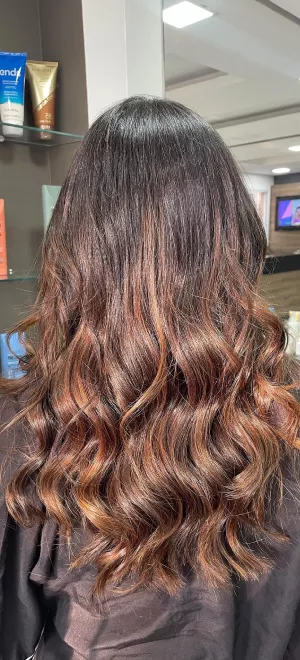 Corte de cabelo feminino - ruiva - Estilo de cabelo e estética